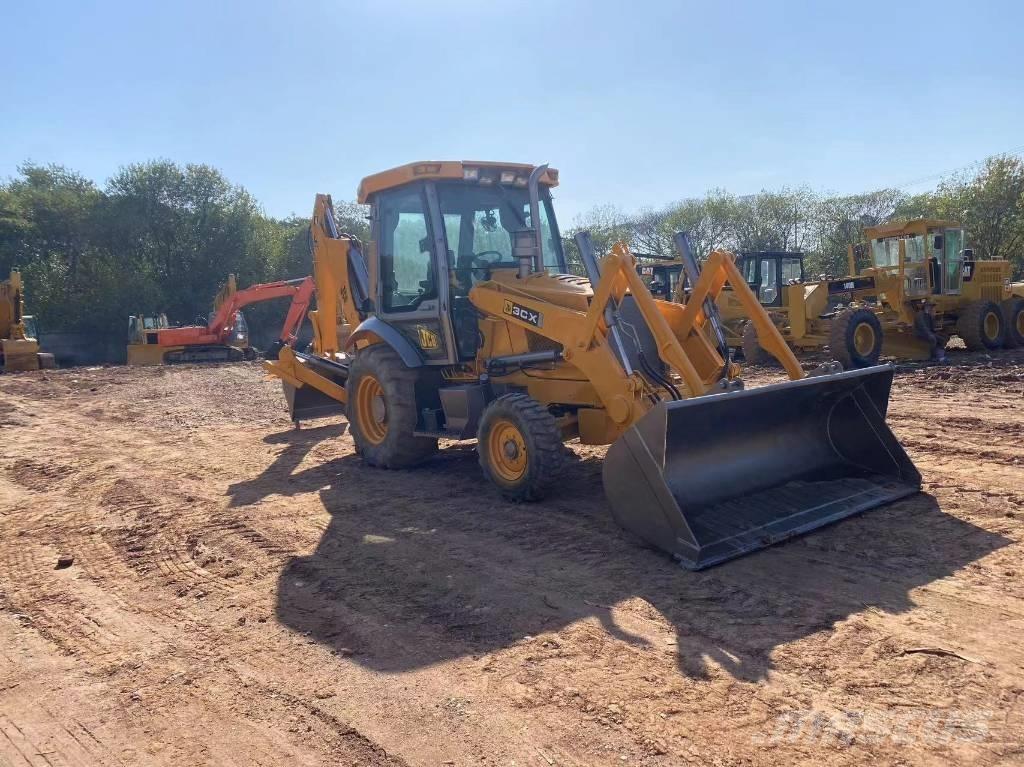 JCB 3CX Ekskavaatorlaadurid