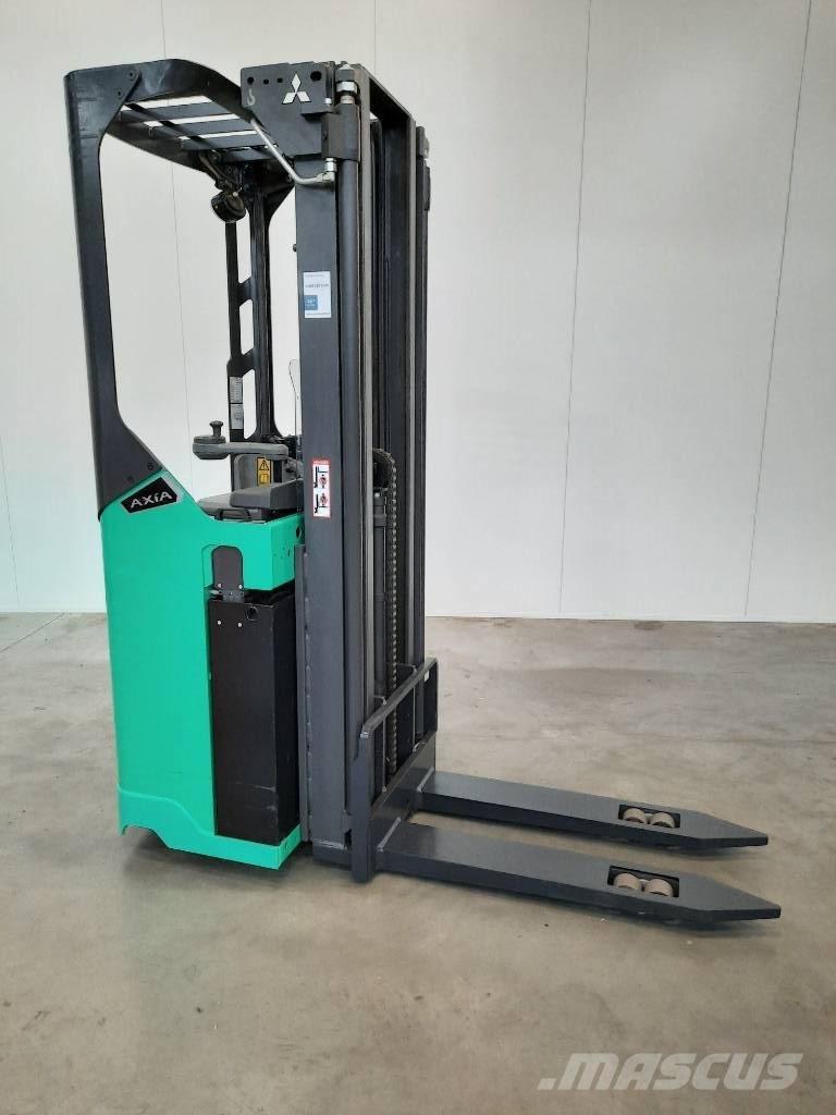Mitsubishi SBR16N2 Platvormiga virnastajad