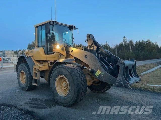 Volvo L90F Rataslaadurid