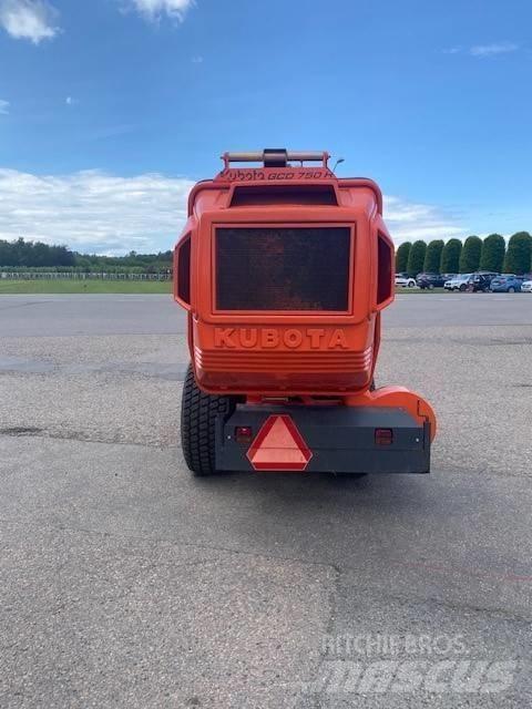 Kubota SWT37 Kompakttraktorid