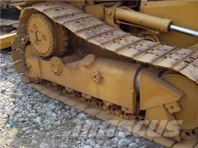 CAT D 5 H Buldooserid
