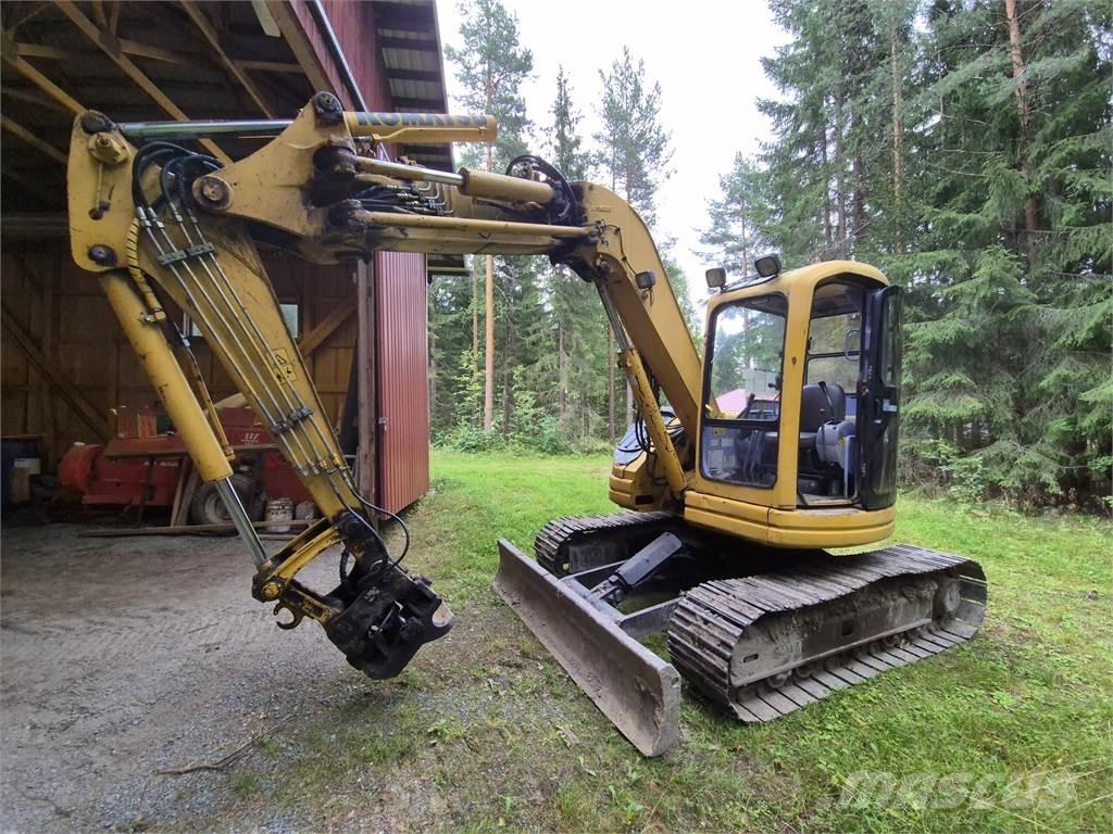 Komatsu PC75 UU Roomikekskavaatorid