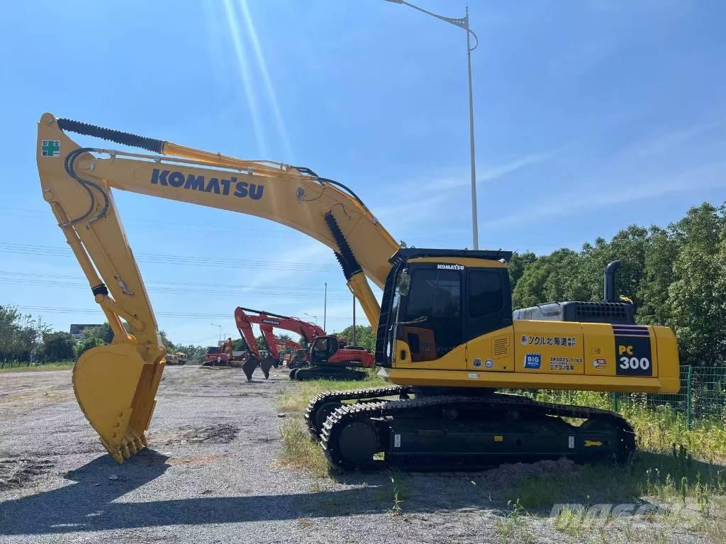 Komatsu PC 300 Roomikekskavaatorid