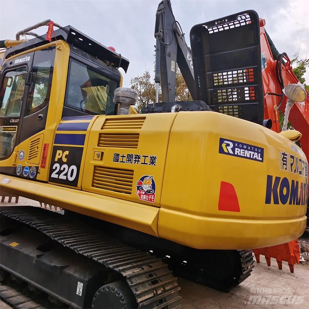 Komatsu PC 220-8 Roomikekskavaatorid