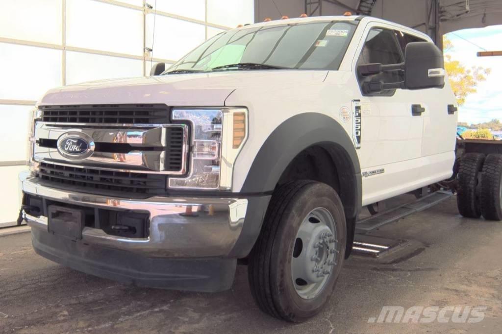 Ford F 550 XLT SD Raamautod