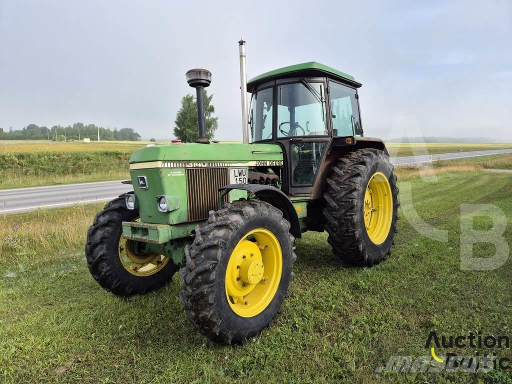 John Deere MFWD Traktorid