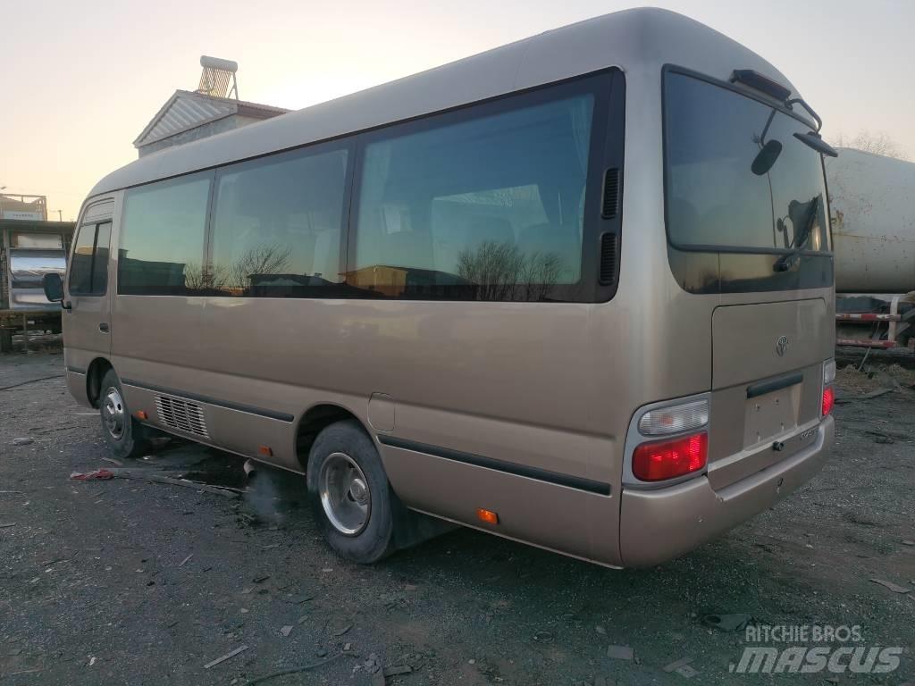 Toyota Coaster Bus Väikebussid