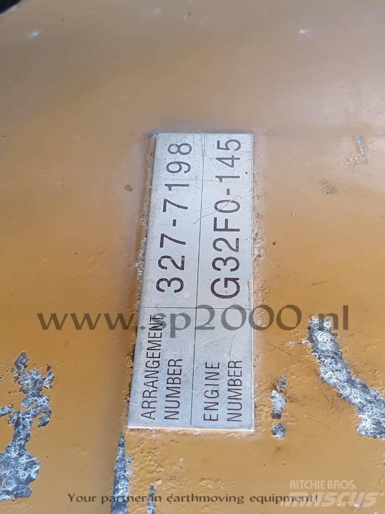 CAT 320 D Roomikekskavaatorid