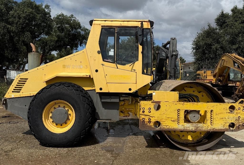 Bomag BW 211 D-3 Tandemrullid