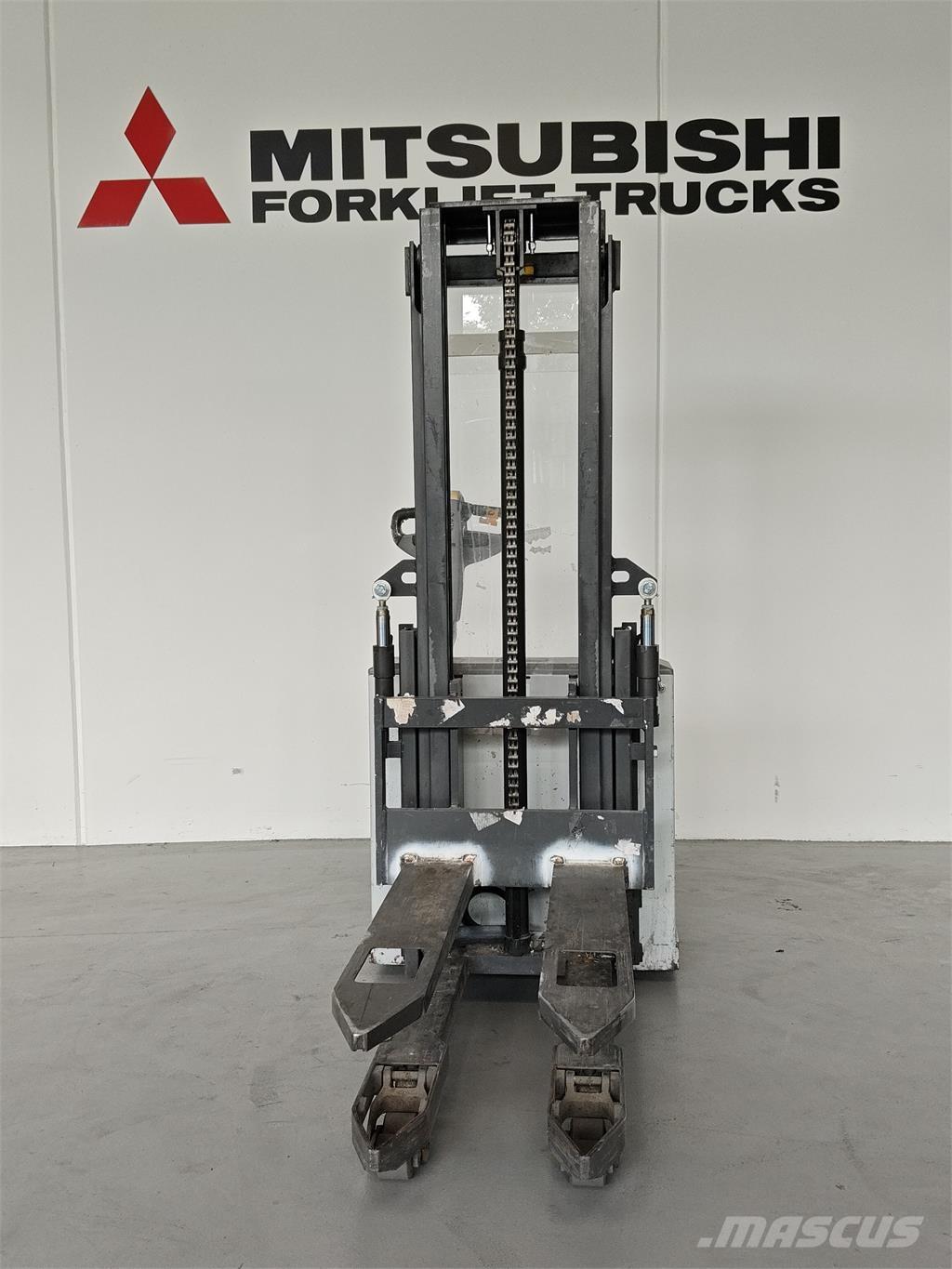 Atlet PSH160 Platvormiga virnastajad