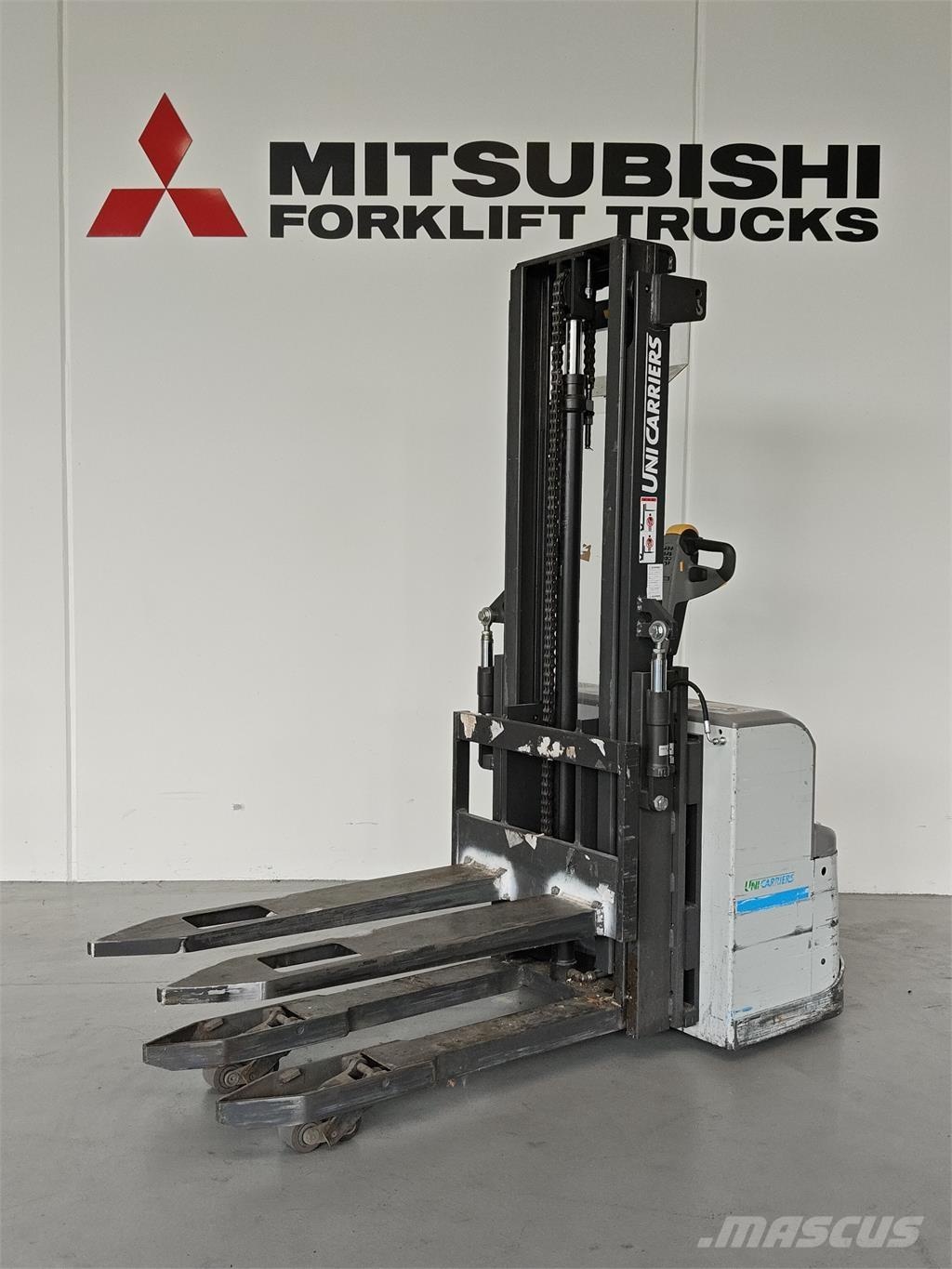 Atlet PSH160 Platvormiga virnastajad