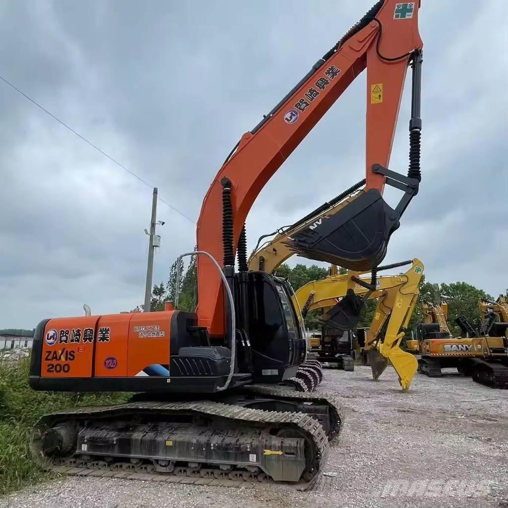Hitachi ZX 200 Roomikekskavaatorid