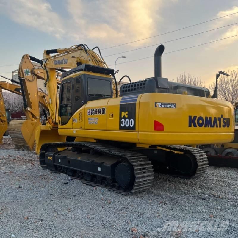 Komatsu PC 300 Roomikekskavaatorid