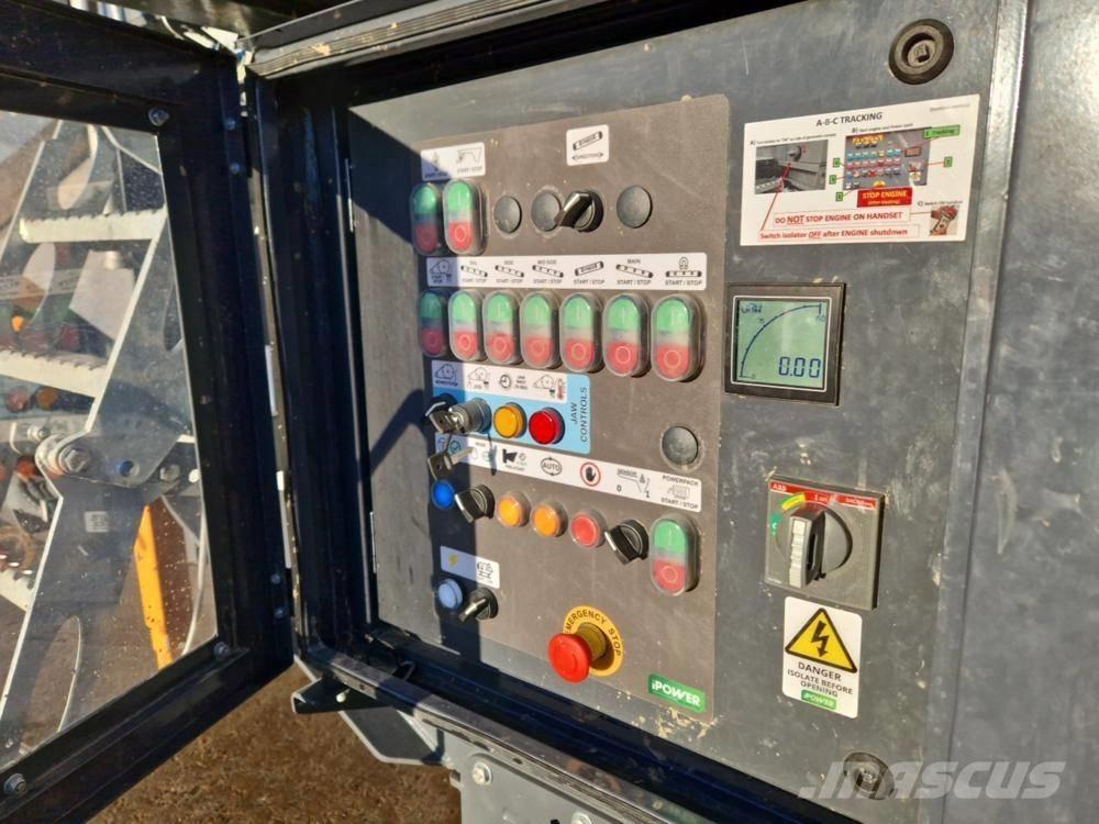 Barford 750J RS Iseliikuvad purustid