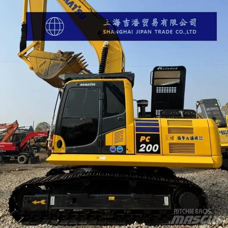 Komatsu PC 200 Roomikekskavaatorid