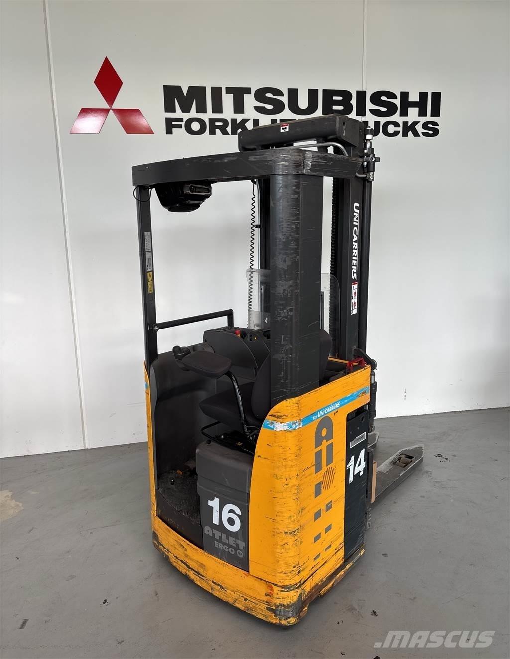 Atlet X160 Platvormiga virnastajad