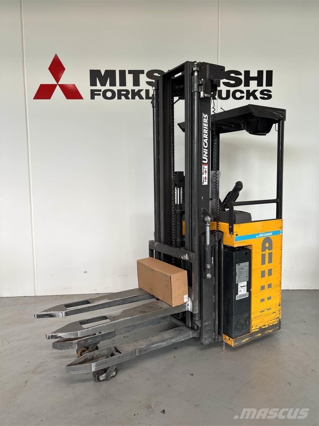 Atlet X160 Platvormiga virnastajad