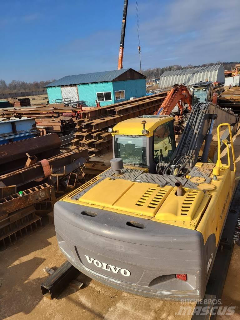 Volvo 210CLR Amfiib ekskavaatorid