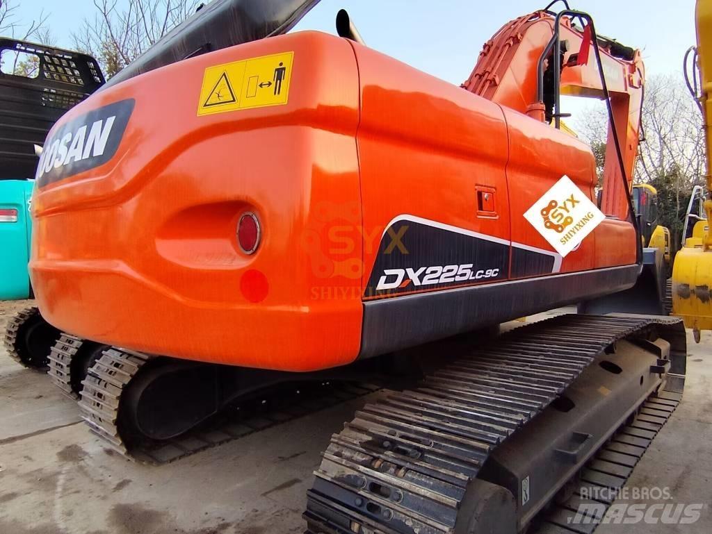 Doosan DX 225 LC Roomikekskavaatorid