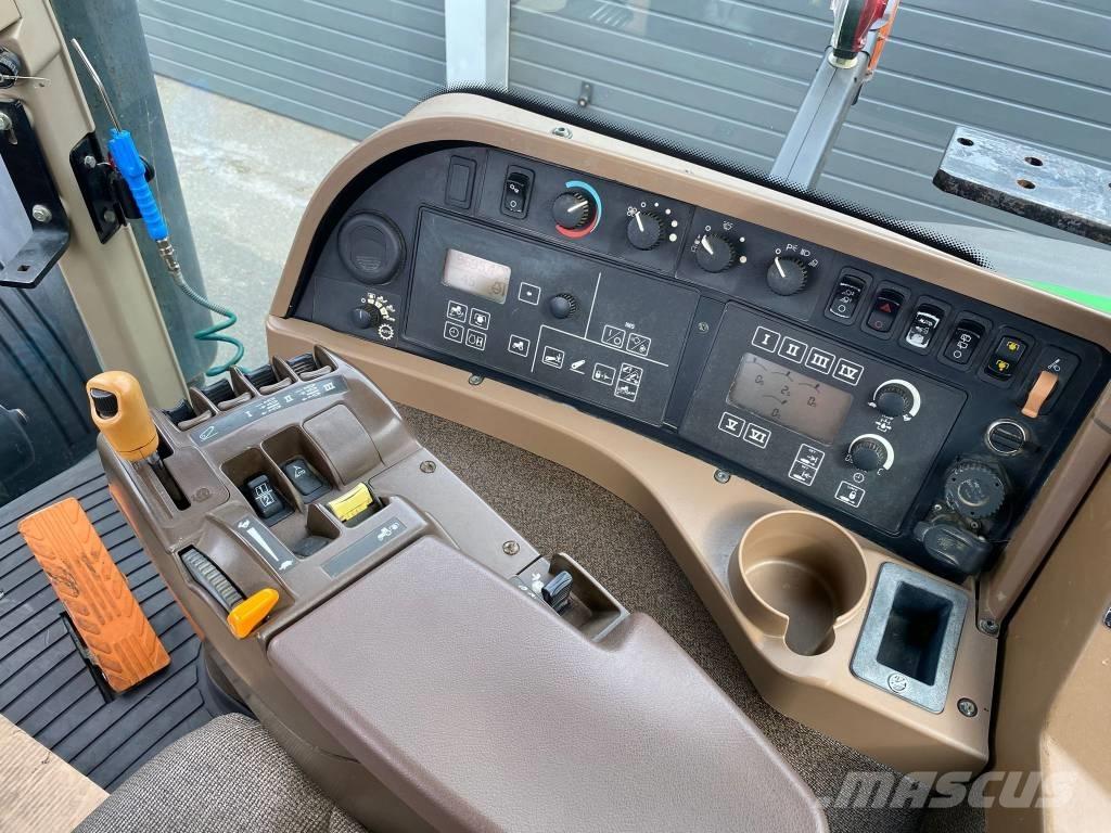 John Deere 8230 ILS Traktorid