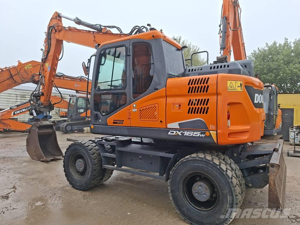 Doosan DX 165 W-5 Ratasekskavaatorid