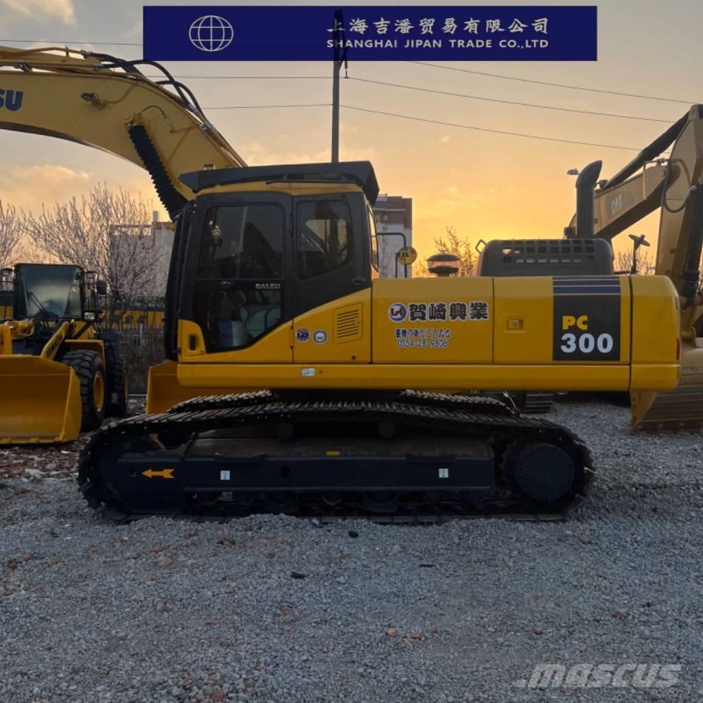 Komatsu PC 300 Roomikekskavaatorid