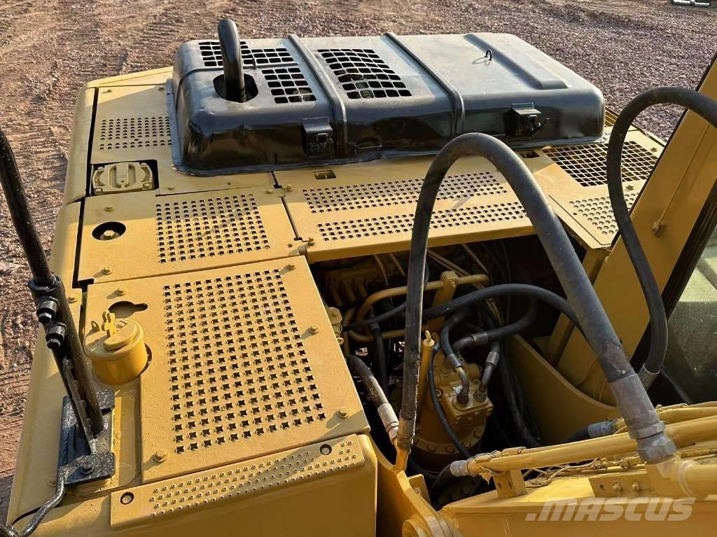 CAT 320 B Roomikekskavaatorid