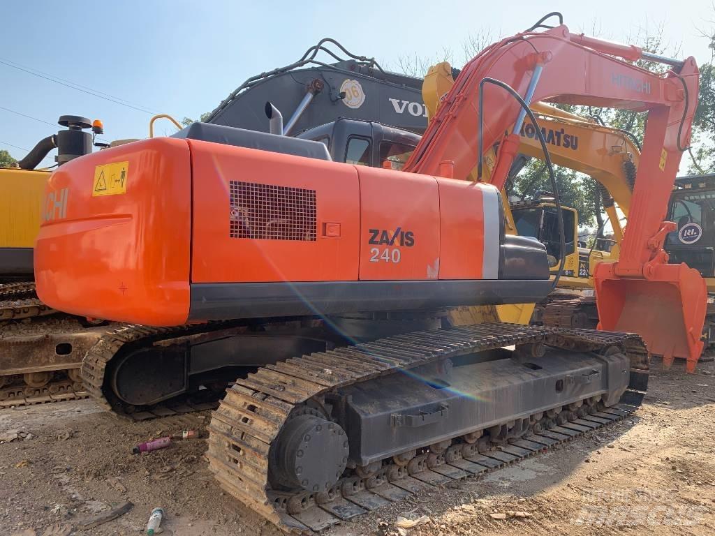 Hitachi Zaxis 240 Roomikekskavaatorid