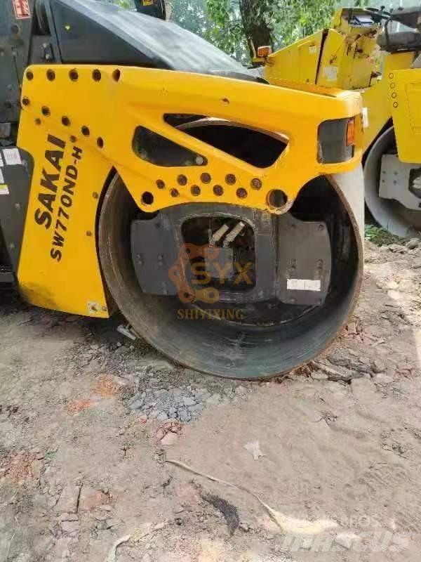 Sakai SW 770 ND Tandemrullid