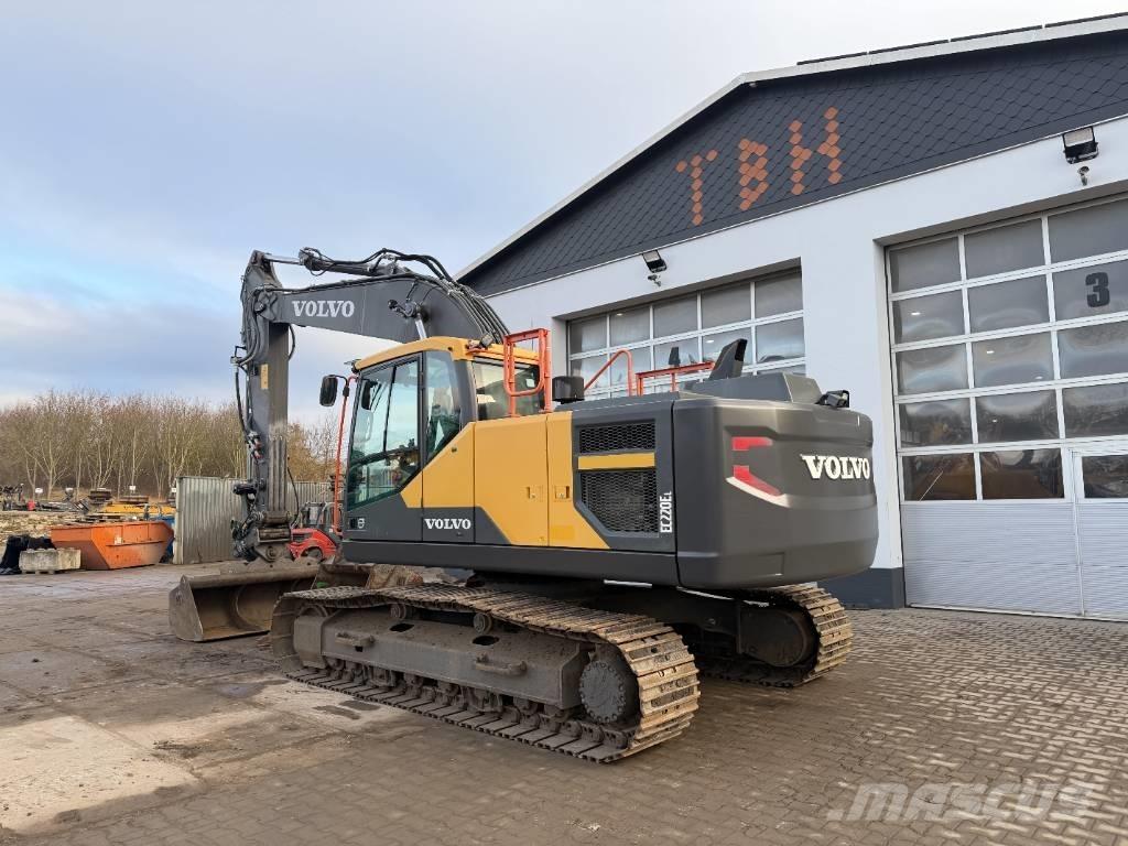Volvo EC 220 EL Roomikekskavaatorid