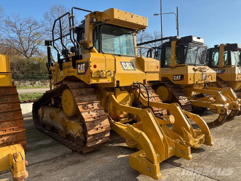 CAT D 6 T XLVP Buldooserid