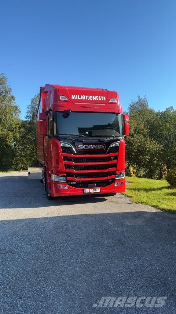 Scania R 590 Hakkeveokid