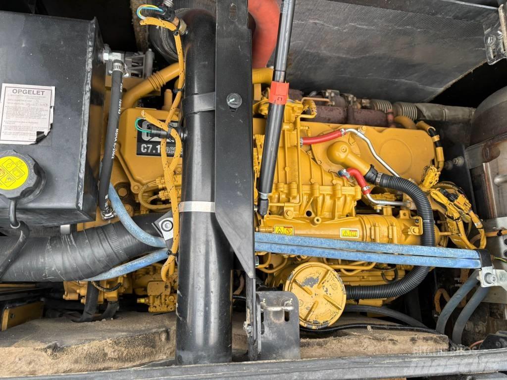 CAT M 318 F Ratasekskavaatorid