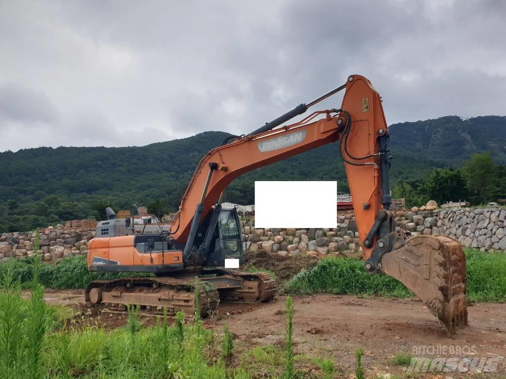 Doosan DX 300 LC-5 Roomikekskavaatorid