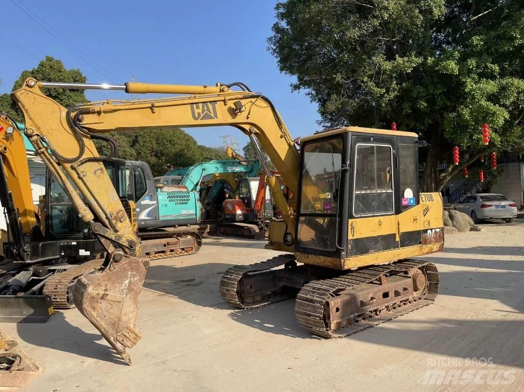 CAT E 70 B Roomikekskavaatorid