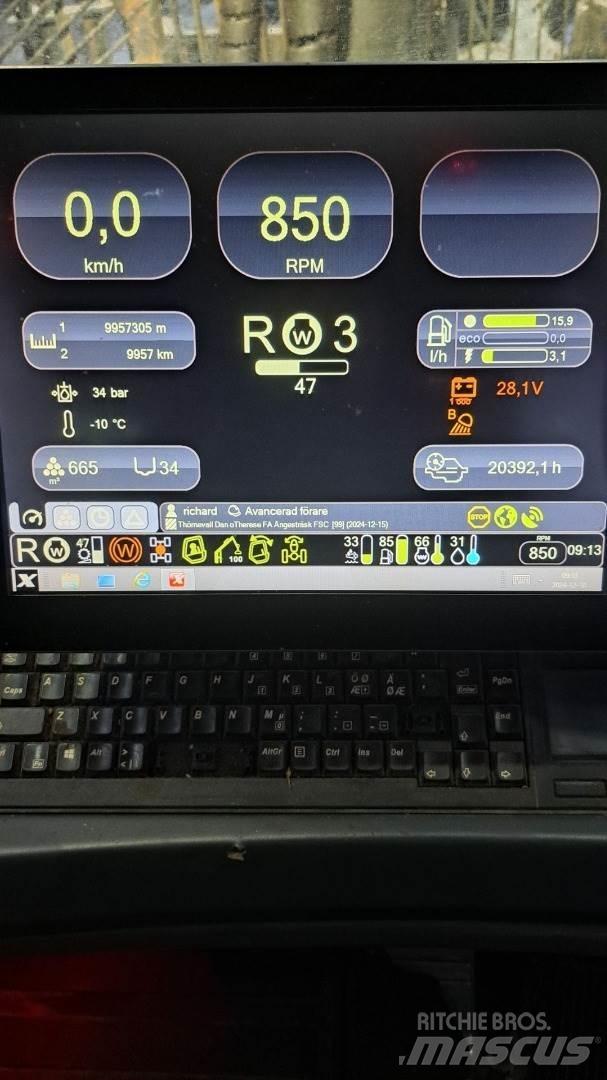Komatsu 895 Forwarderid