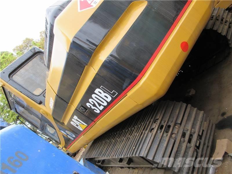 CAT 320 B L Roomikekskavaatorid