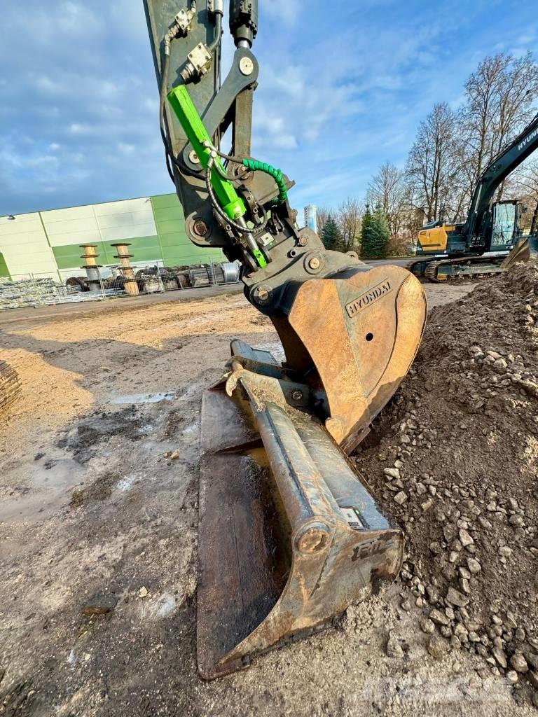 Hyundai HX 220 AL Roomikekskavaatorid