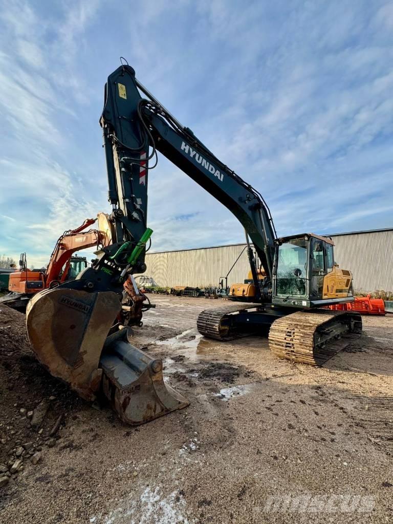 Hyundai HX 220 AL Roomikekskavaatorid