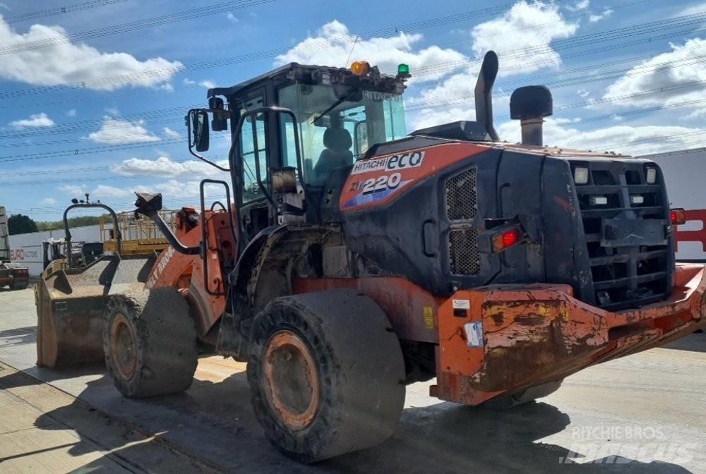Hitachi ZW 220-6 Rataslaadurid