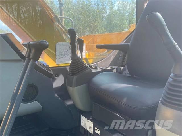 Komatsu PC 60-8 Roomikekskavaatorid