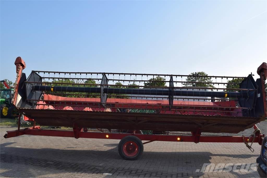 Case IH 1680 Axial Teraviljakombainid
