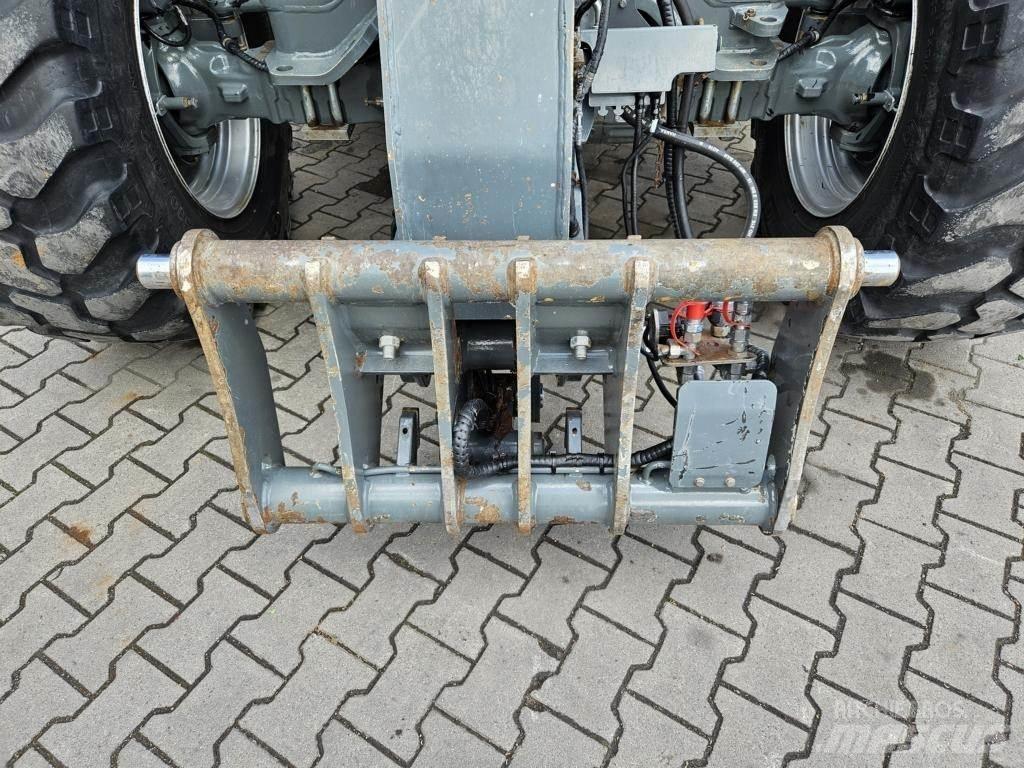 Kramer KT457 Teleskooplaadurid