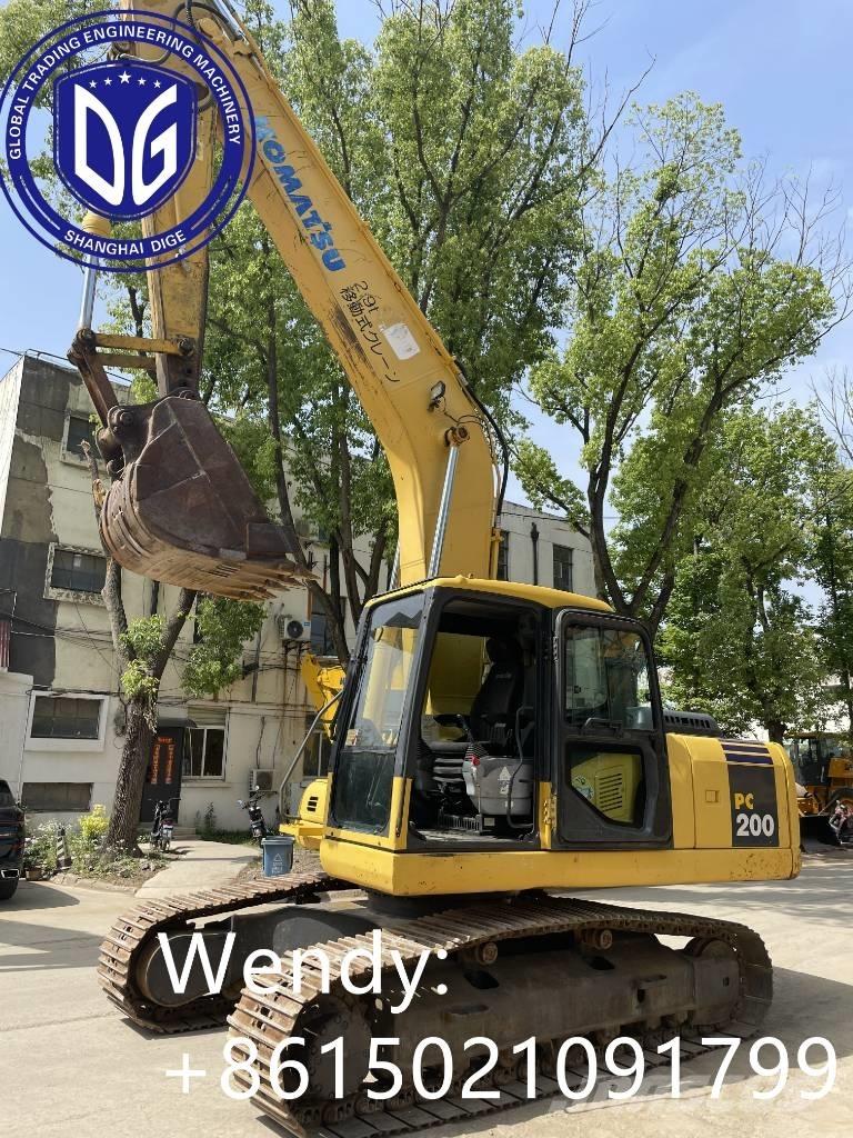 Komatsu PC 200-7 Roomikekskavaatorid