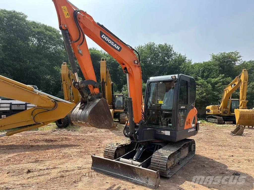 Doosan DX 60 Roomikekskavaatorid
