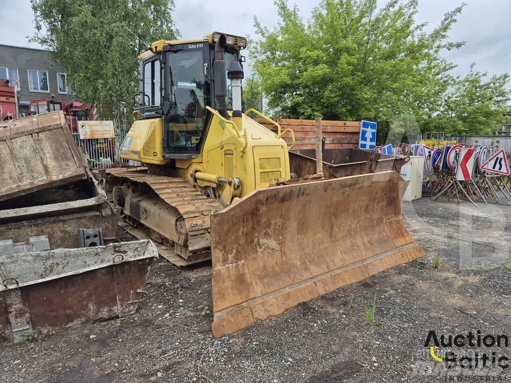 Komatsu D51EX-22 Buldooserid