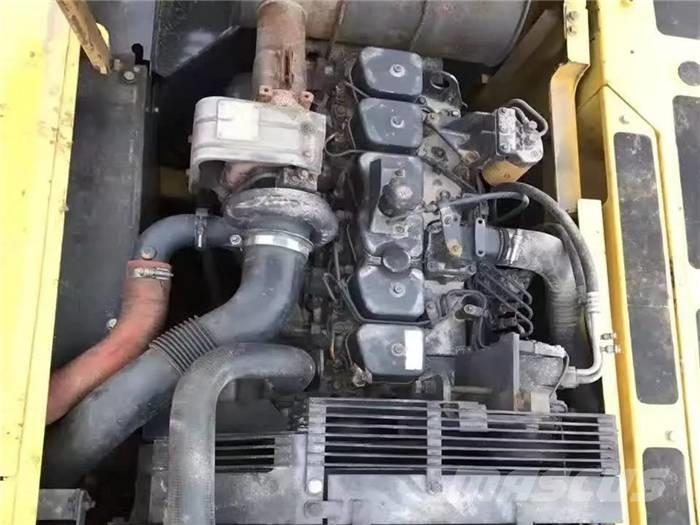 Komatsu PC 200-7 Roomikekskavaatorid