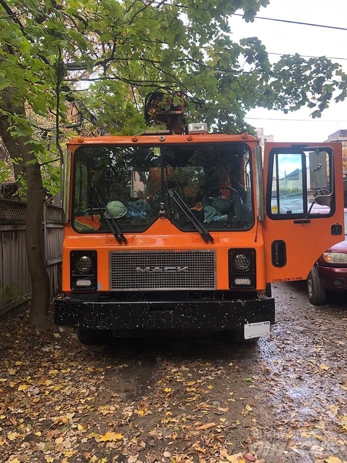 Schwing KVM 24-4H Betooni pumpautod