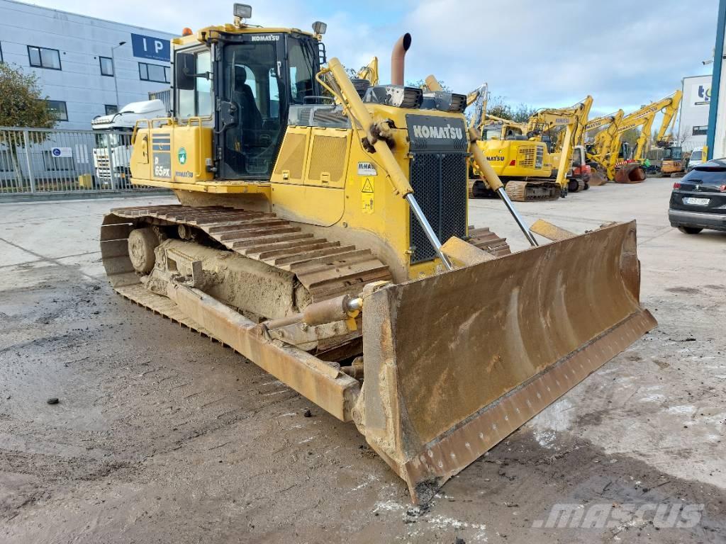 Komatsu D65PX-18 Buldooserid