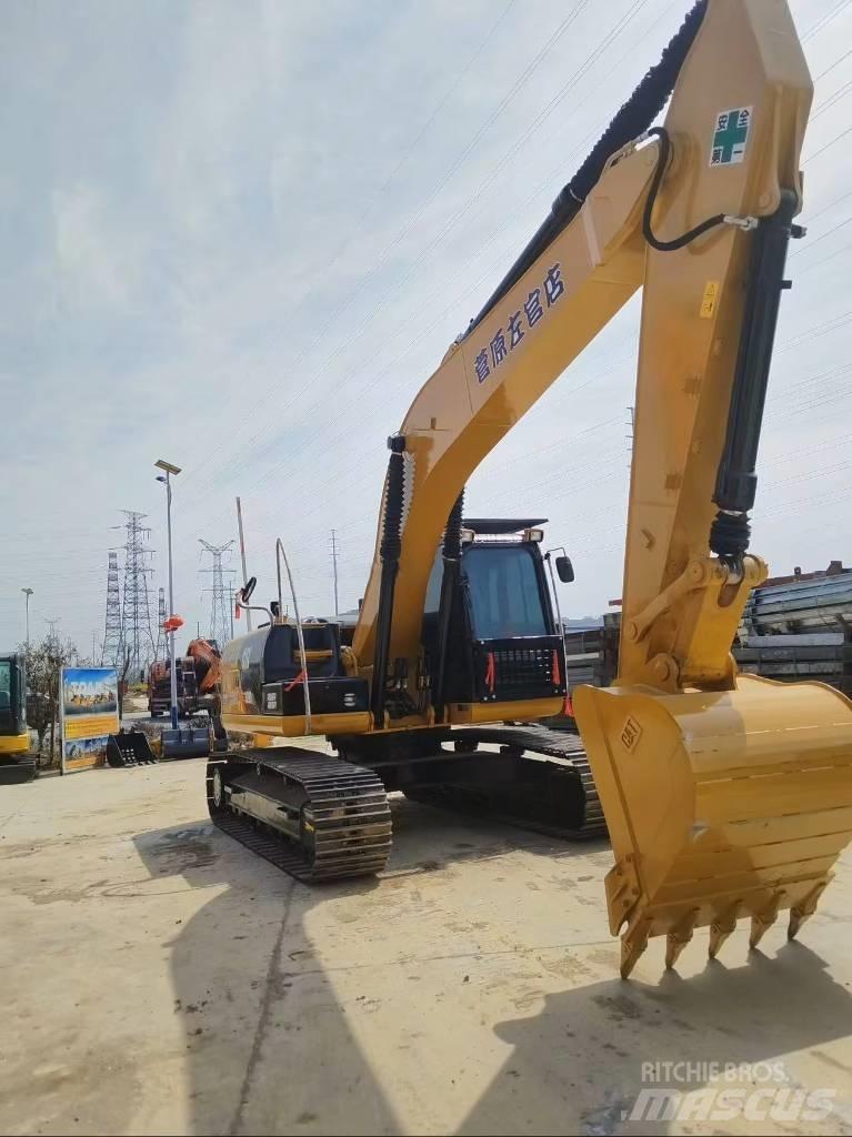 CAT 320 D 2 Väikeekskavaatorid 7t-12t